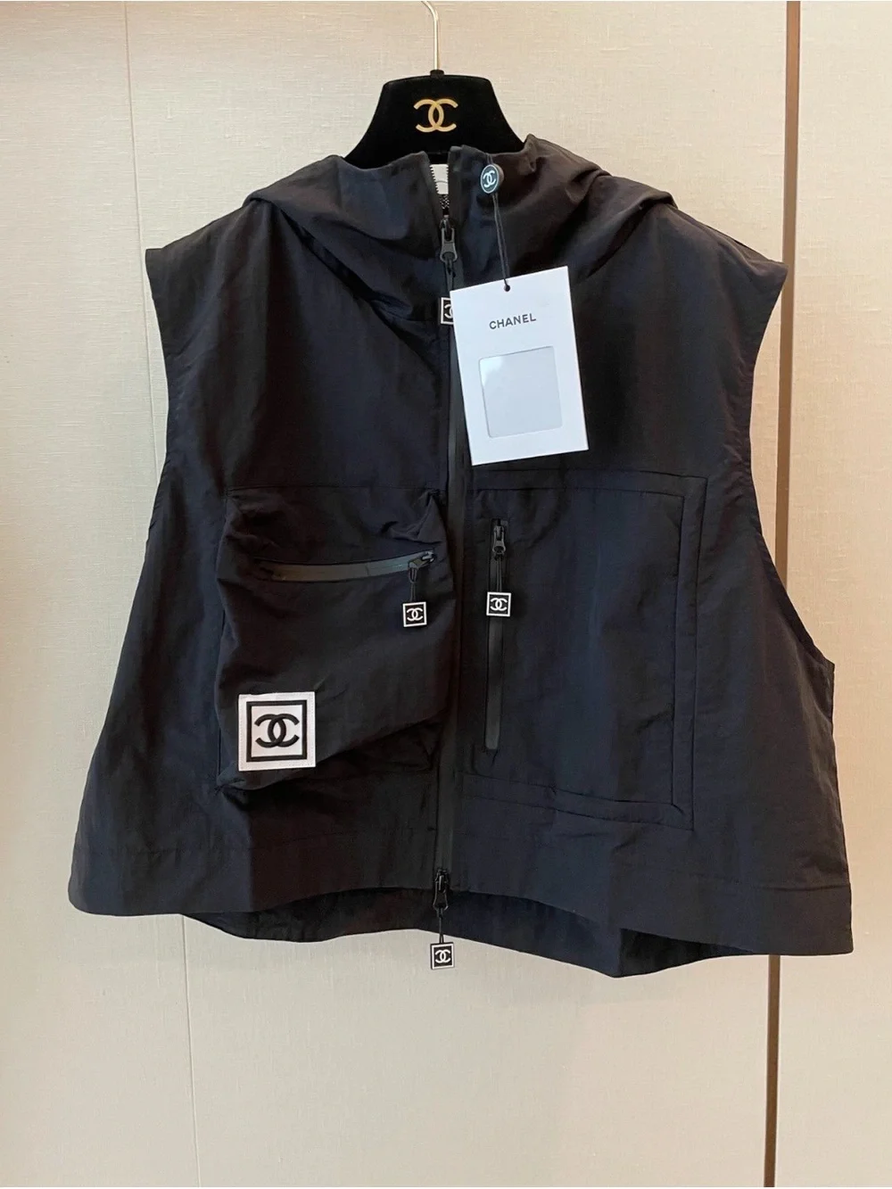 CHANEL Black Hooded Utility Vest with CC Logo Accents - Picture 3 of 7